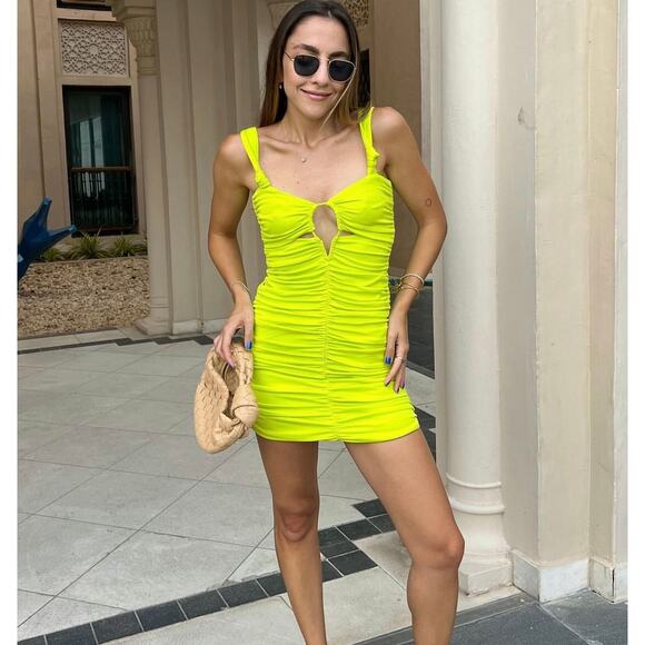 ZARA SHORT DRESS WITH RUCHING LIME GREEN - Picture 3 of 10
